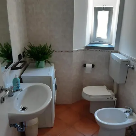 Urbana Apartment *